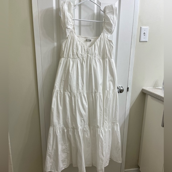 Abercrombie & Fitch Dresses & Skirts - NWT Abercrombie & Fitch Tiered Maxi Dress